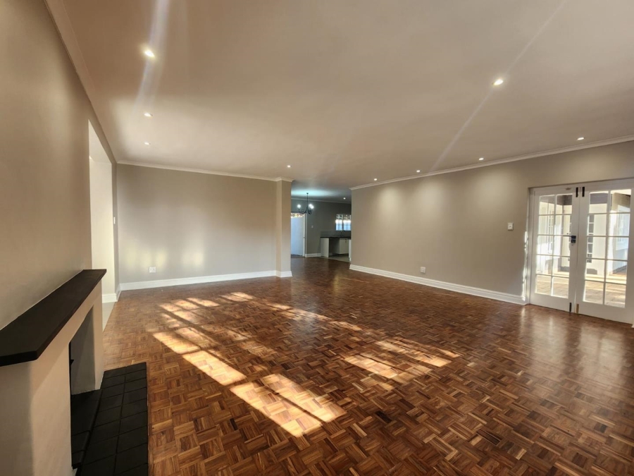 4 Bedroom Property for Sale in Kloof KwaZulu-Natal