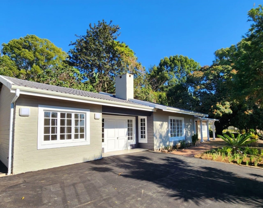 4 Bedroom Property for Sale in Kloof KwaZulu-Natal