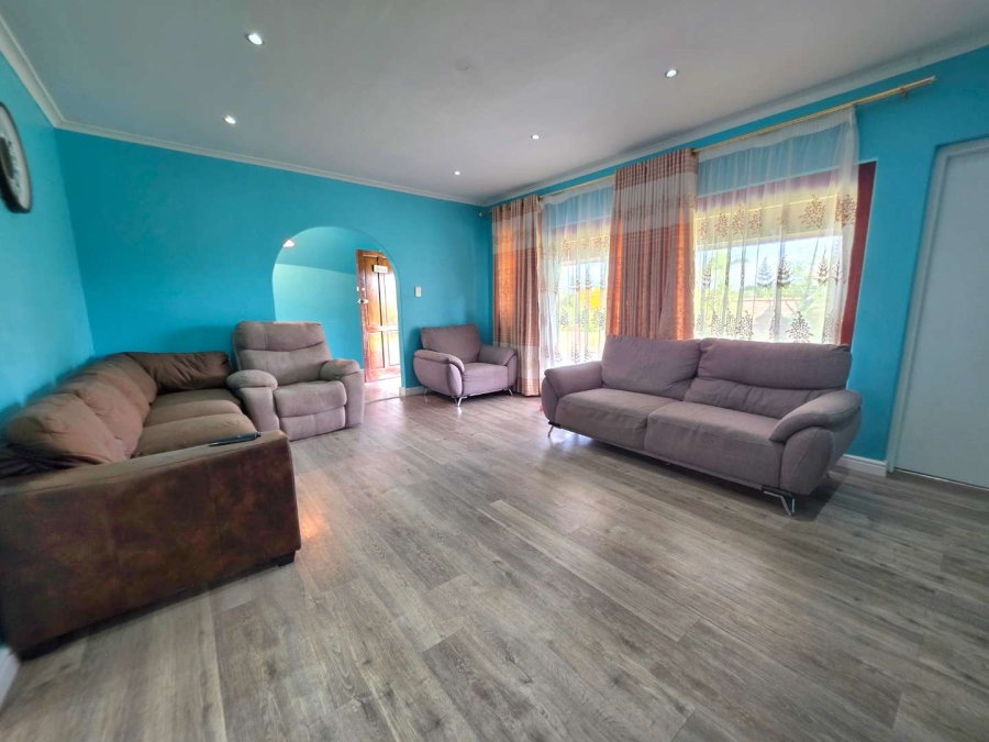 6 Bedroom Property for Sale in Northdene KwaZulu-Natal