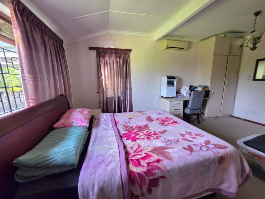6 Bedroom Property for Sale in Northdene KwaZulu-Natal