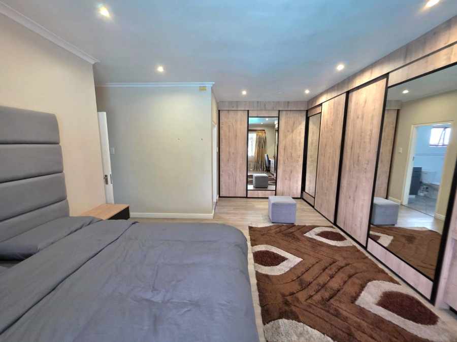 6 Bedroom Property for Sale in Northdene KwaZulu-Natal