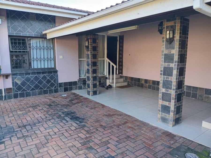 4 Bedroom Property for Sale in Meer En See KwaZulu-Natal