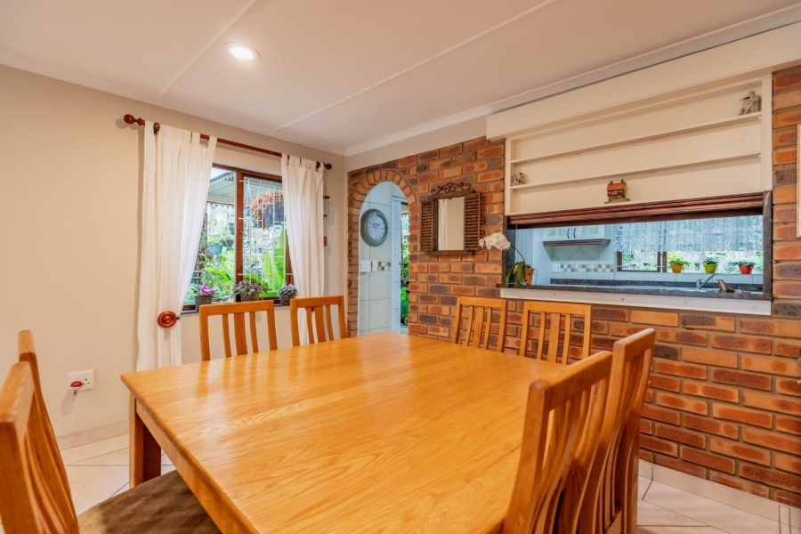 2 Bedroom Property for Sale in Kloof KwaZulu-Natal
