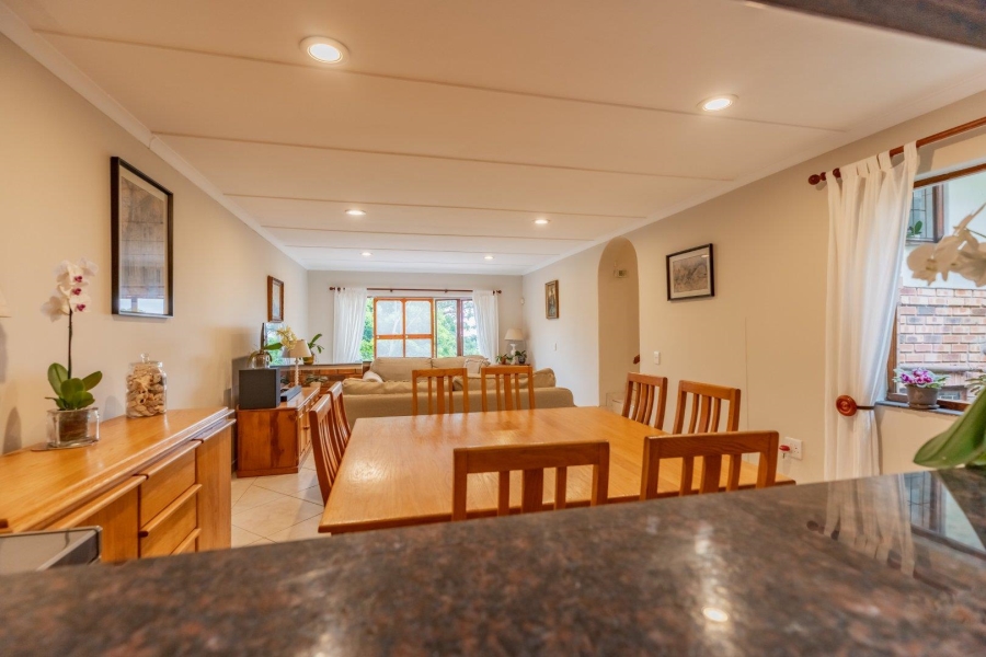 2 Bedroom Property for Sale in Kloof KwaZulu-Natal