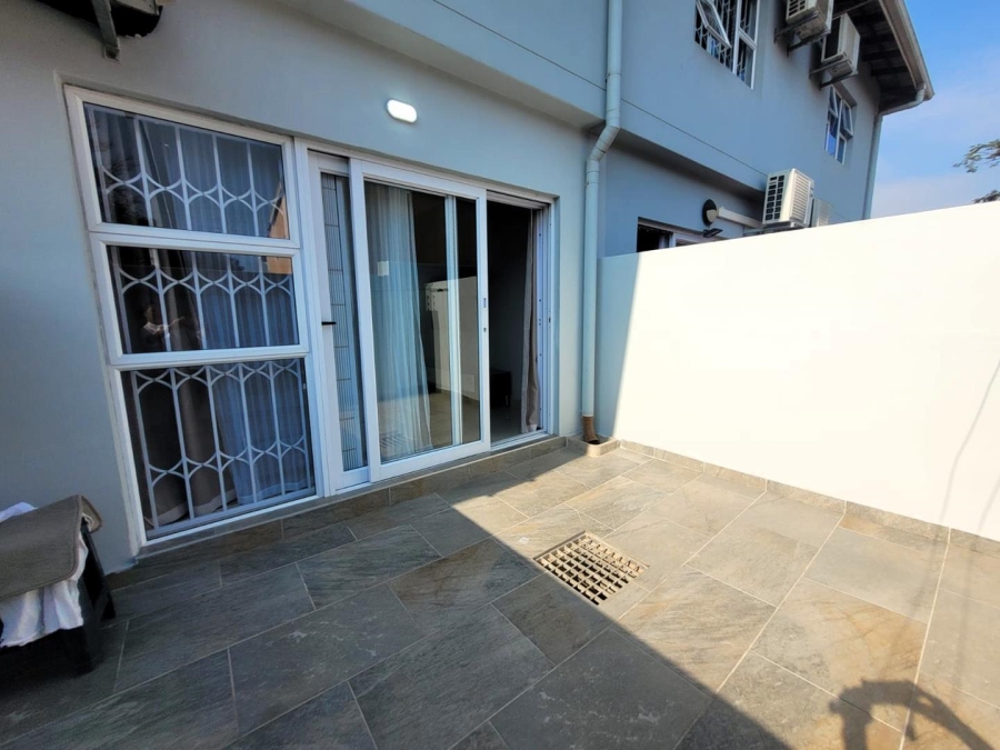 To Let 2 Bedroom Property for Rent in Durban North KwaZulu-Natal
