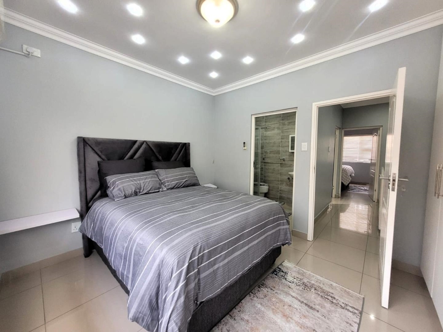 To Let 2 Bedroom Property for Rent in Durban North KwaZulu-Natal