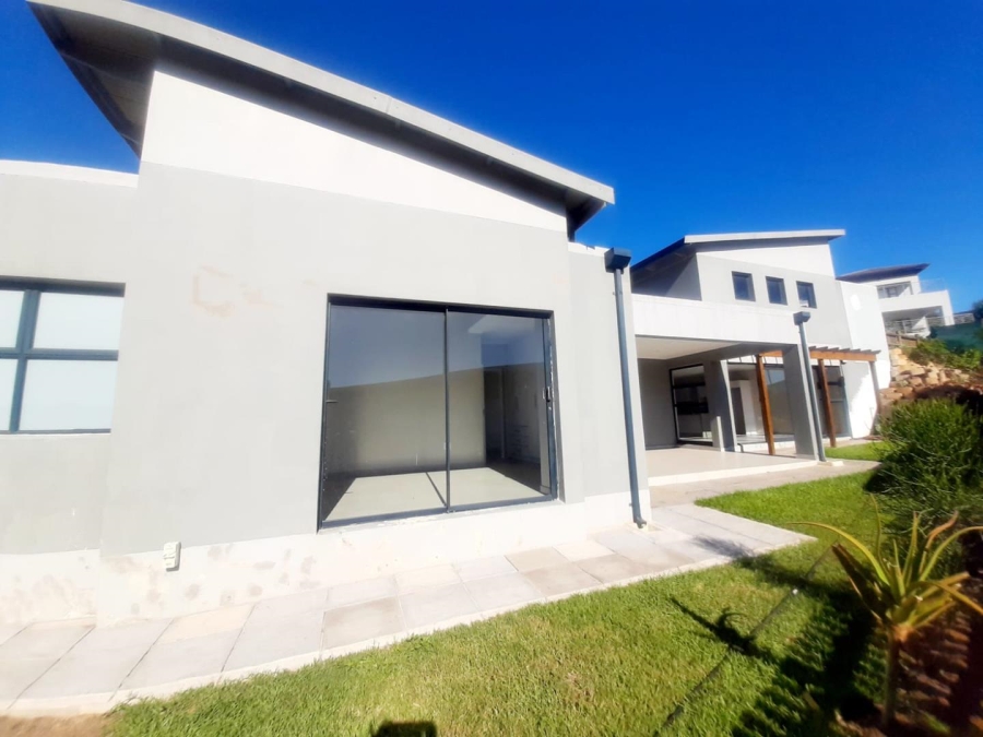 To Let 4 Bedroom Property for Rent in Palm Lakes Estate KwaZulu-Natal