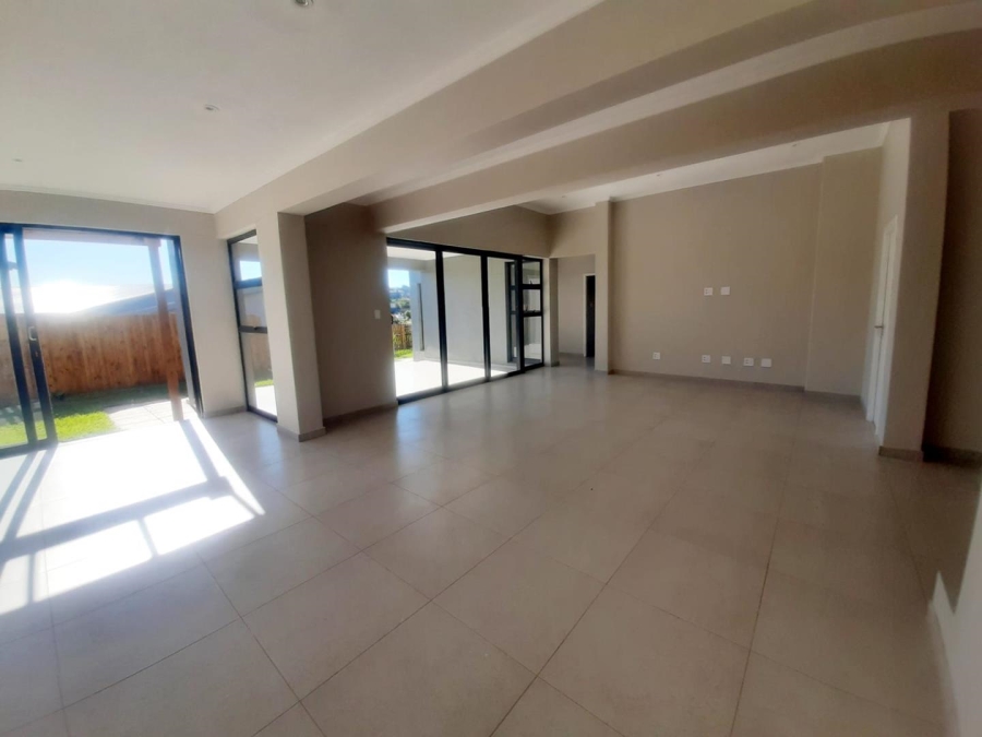 To Let 4 Bedroom Property for Rent in Palm Lakes Estate KwaZulu-Natal