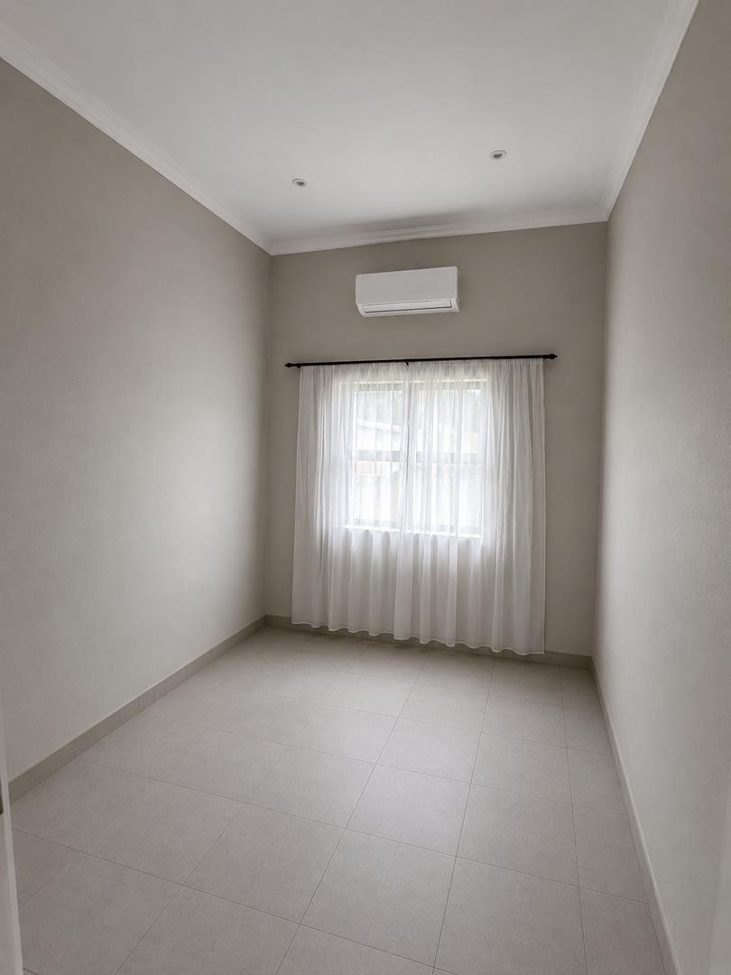 To Let 4 Bedroom Property for Rent in Palm Lakes Estate KwaZulu-Natal