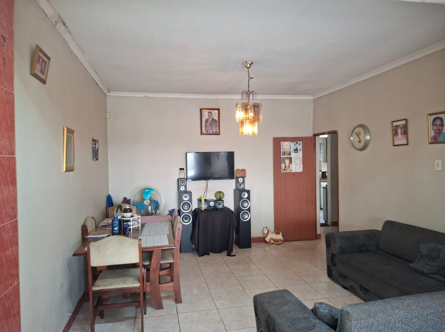5 Bedroom Property for Sale in Phoenix KwaZulu-Natal