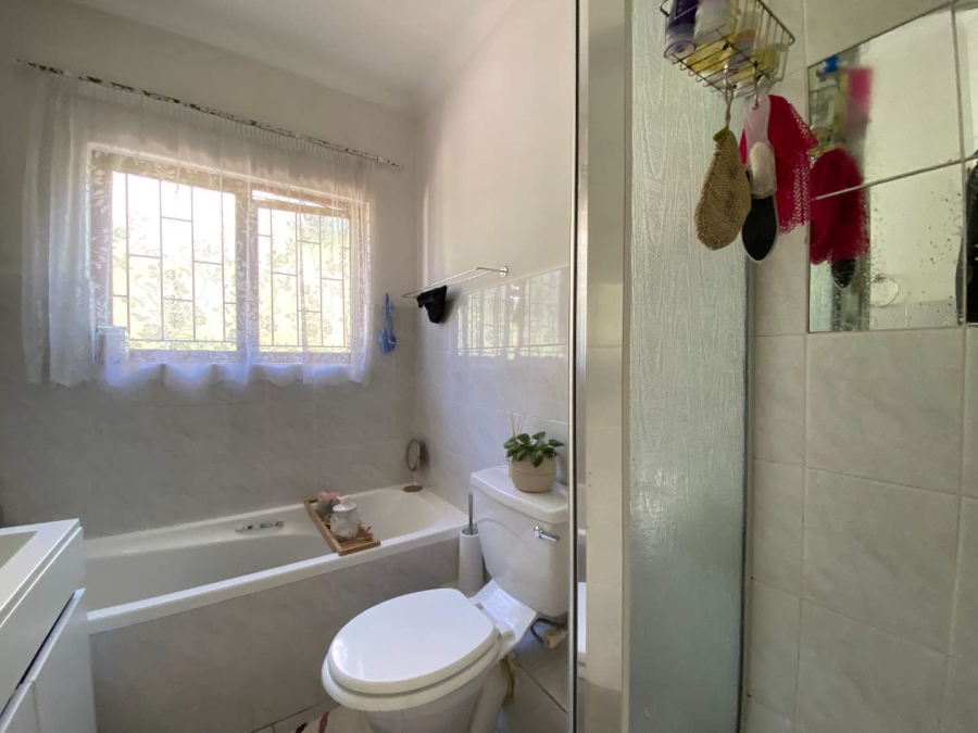 To Let 2 Bedroom Property for Rent in The Wolds KwaZulu-Natal