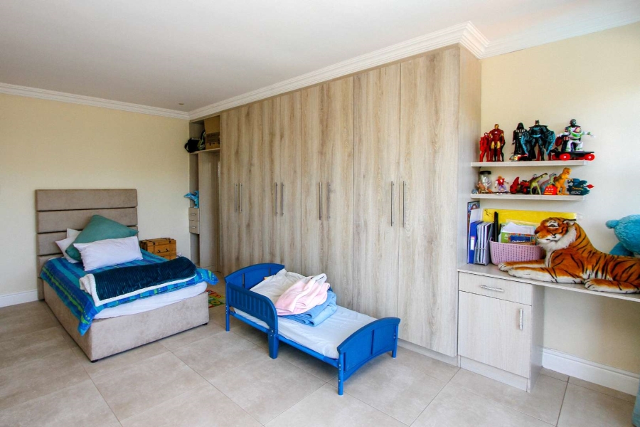 To Let 5 Bedroom Property for Rent in Herrwood Park KwaZulu-Natal