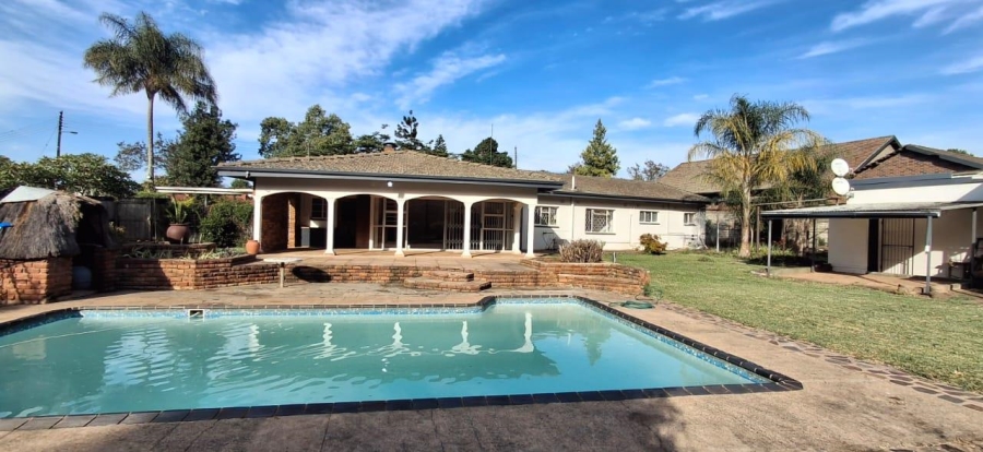 8 Bedroom Property for Sale in Chasedene KwaZulu-Natal