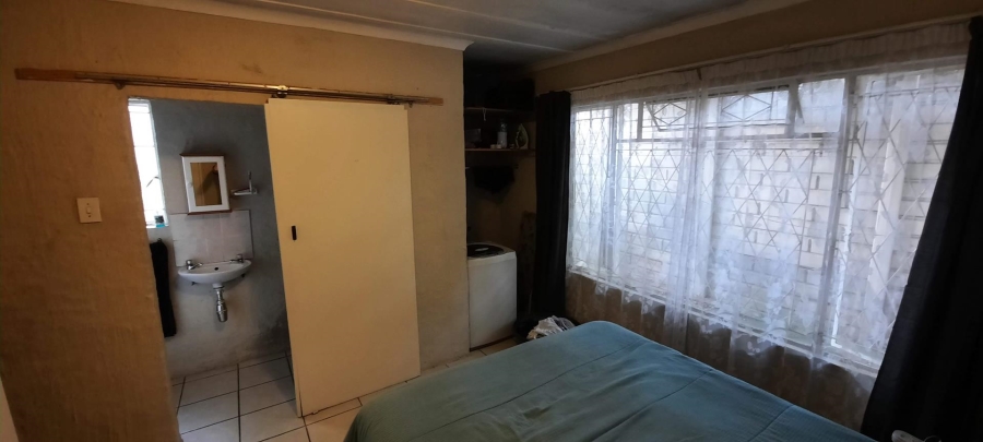 8 Bedroom Property for Sale in Chasedene KwaZulu-Natal