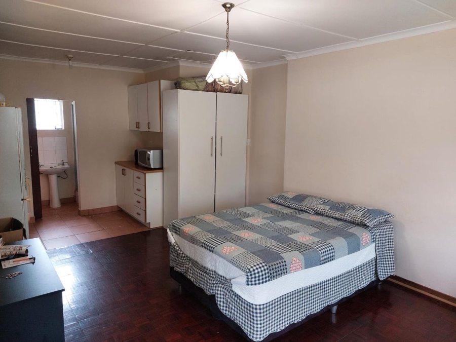 8 Bedroom Property for Sale in Chasedene KwaZulu-Natal