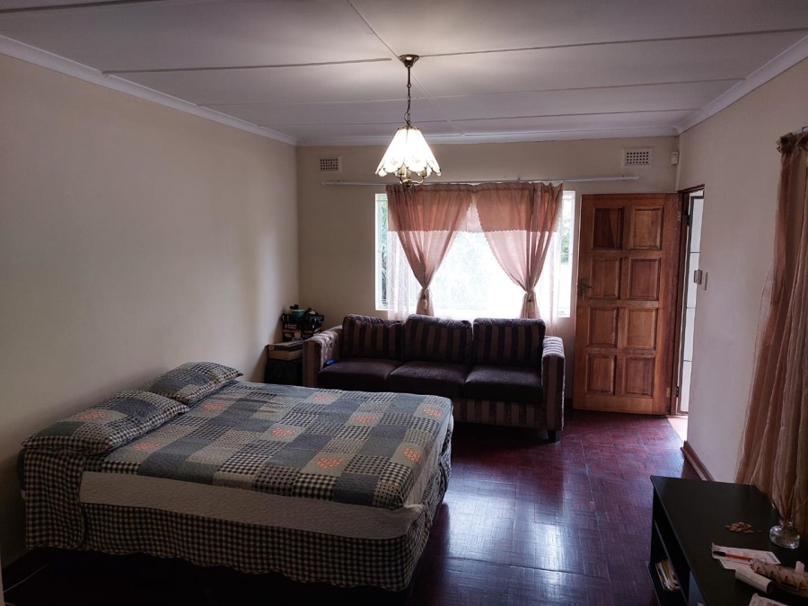 8 Bedroom Property for Sale in Chasedene KwaZulu-Natal