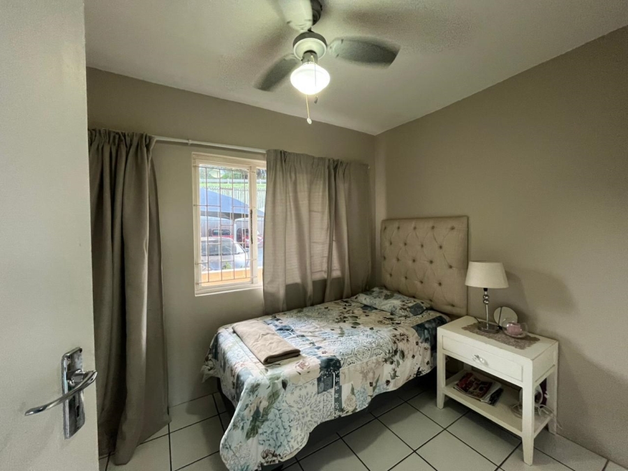 2 Bedroom Property for Sale in Amanzimtoti KwaZulu-Natal