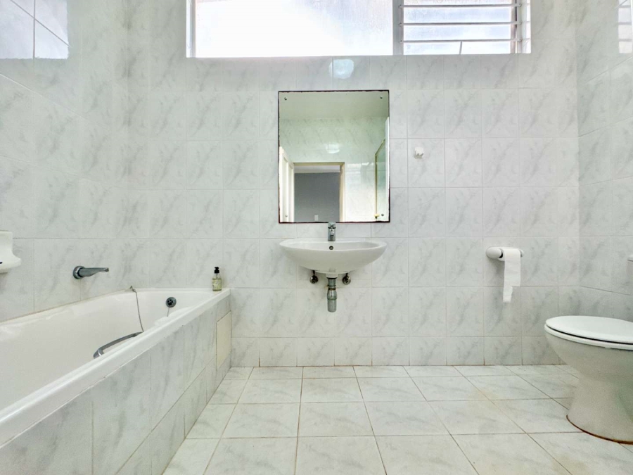 To Let 3 Bedroom Property for Rent in Umhlanga KwaZulu-Natal