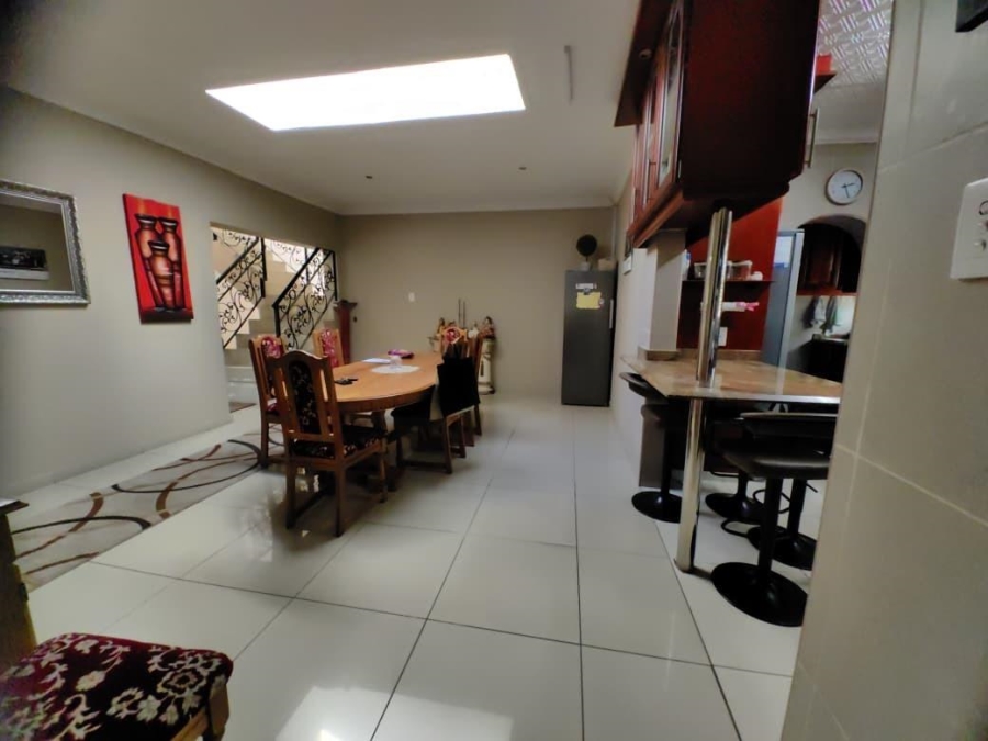 4 Bedroom Property for Sale in Veld En Vlei KwaZulu-Natal