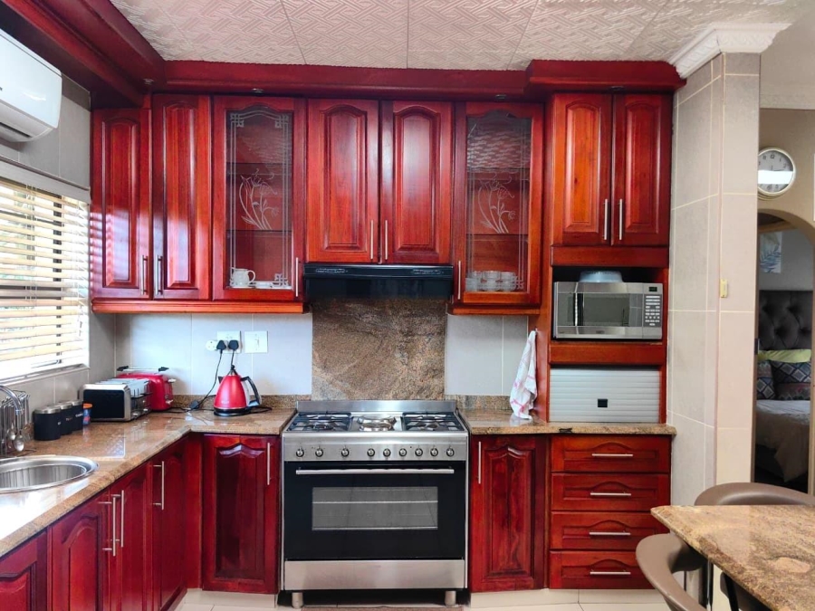 4 Bedroom Property for Sale in Veld En Vlei KwaZulu-Natal