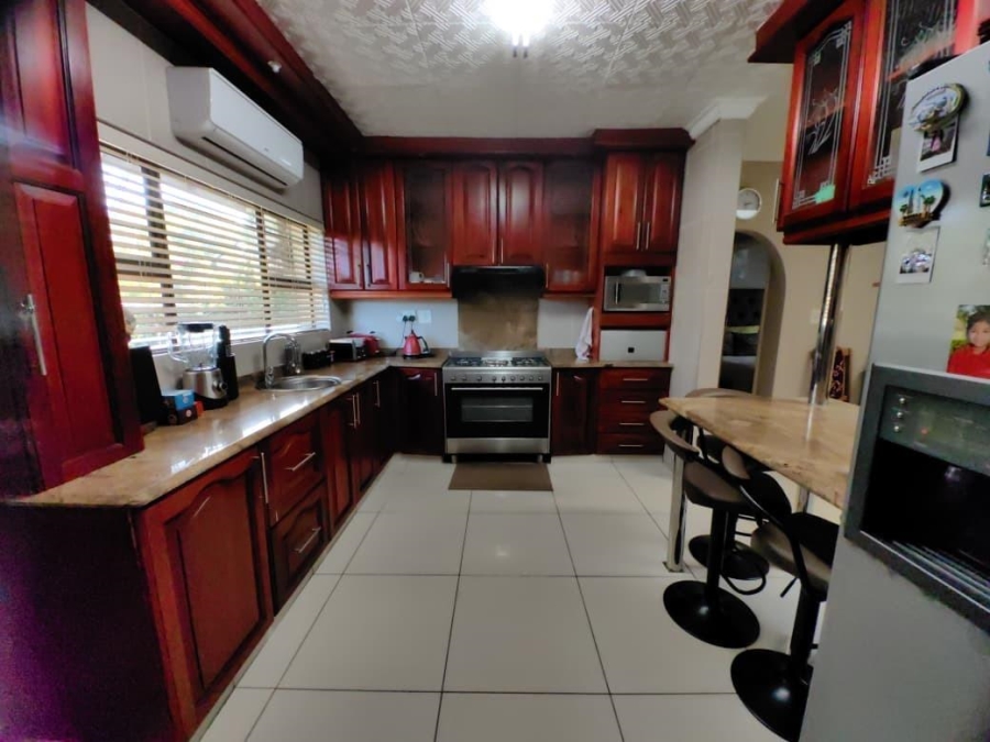 4 Bedroom Property for Sale in Veld En Vlei KwaZulu-Natal