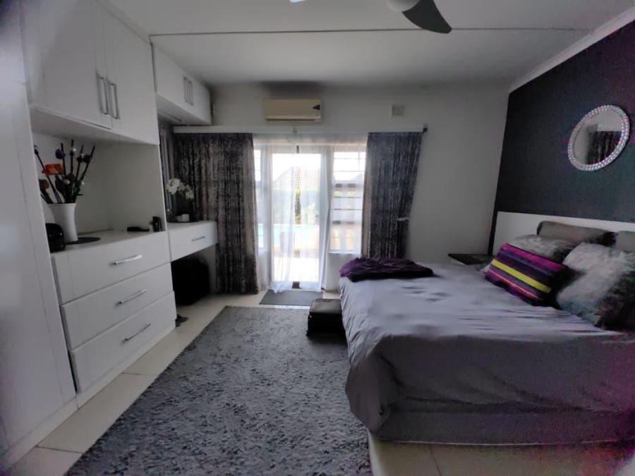4 Bedroom Property for Sale in Veld En Vlei KwaZulu-Natal