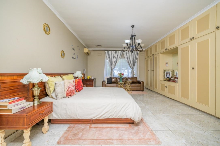 5 Bedroom Property for Sale in La Lucia KwaZulu-Natal