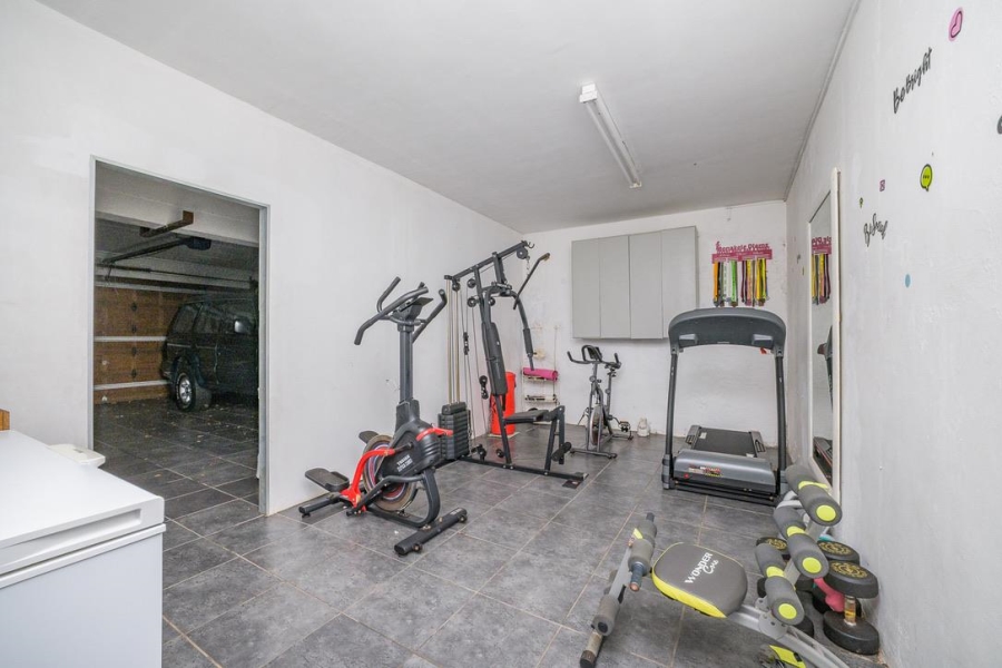 5 Bedroom Property for Sale in La Lucia KwaZulu-Natal