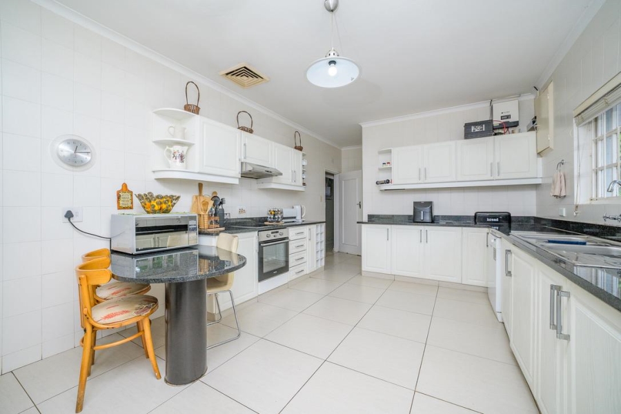 5 Bedroom Property for Sale in La Lucia KwaZulu-Natal