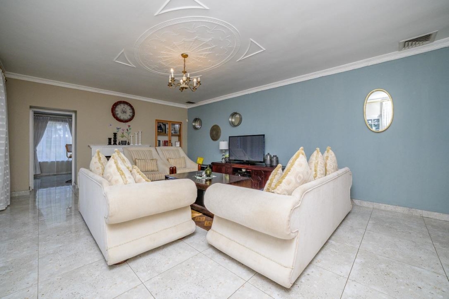 5 Bedroom Property for Sale in La Lucia KwaZulu-Natal