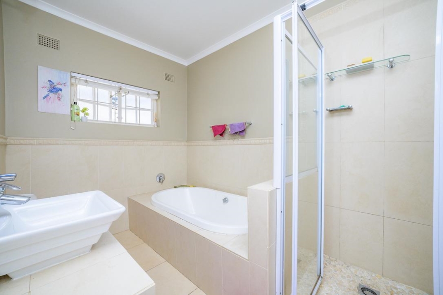 5 Bedroom Property for Sale in La Lucia KwaZulu-Natal