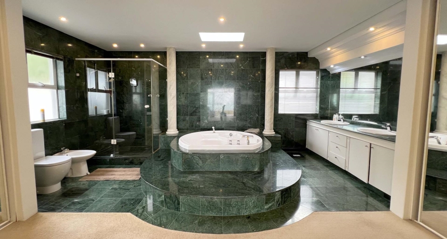 4 Bedroom Property for Sale in Umhlanga KwaZulu-Natal