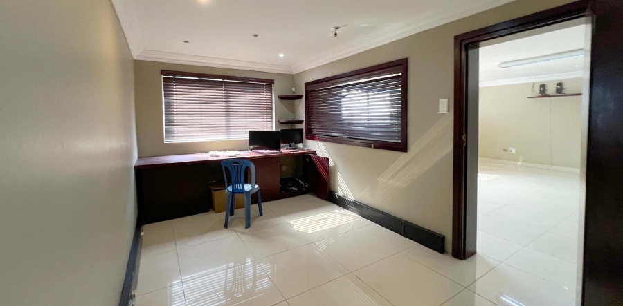4 Bedroom Property for Sale in Umhlanga KwaZulu-Natal