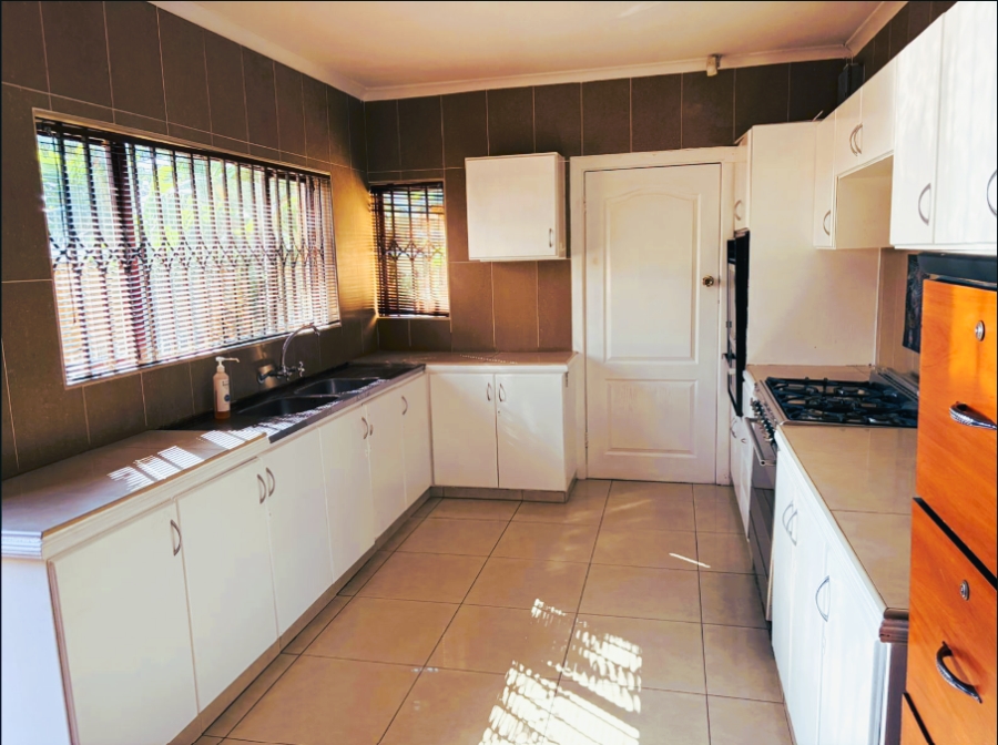 Commercial Property for Sale in Kenville KwaZulu-Natal