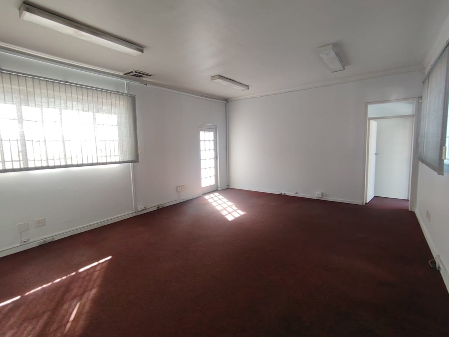 To Let Commercial Property for Rent in Bulwer KwaZulu-Natal