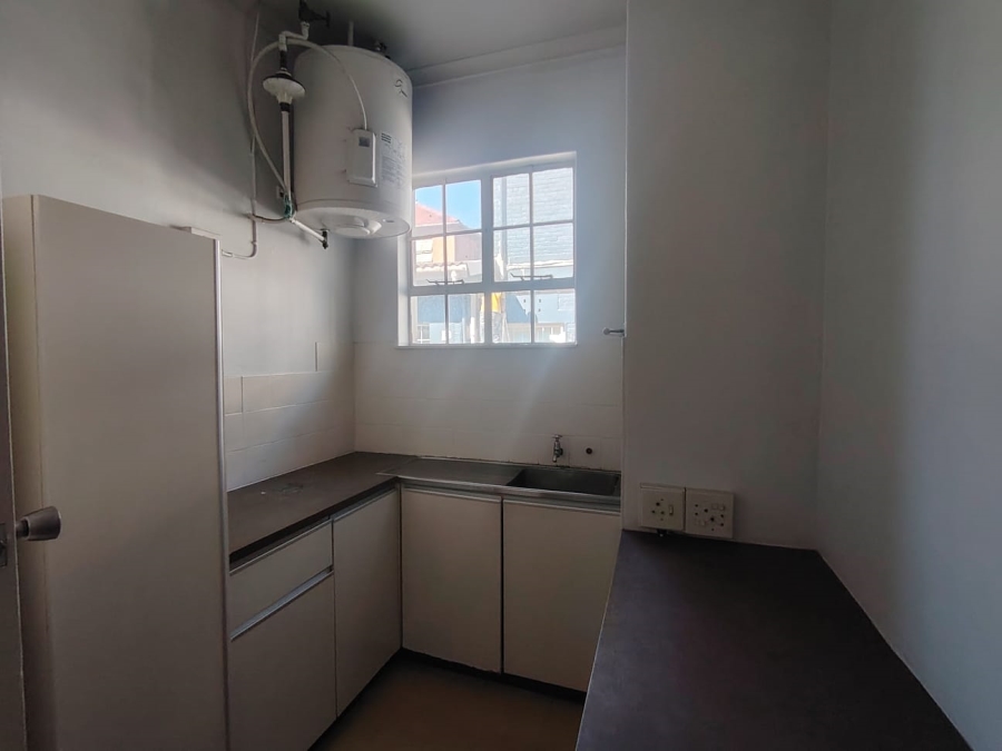To Let Commercial Property for Rent in Bulwer KwaZulu-Natal