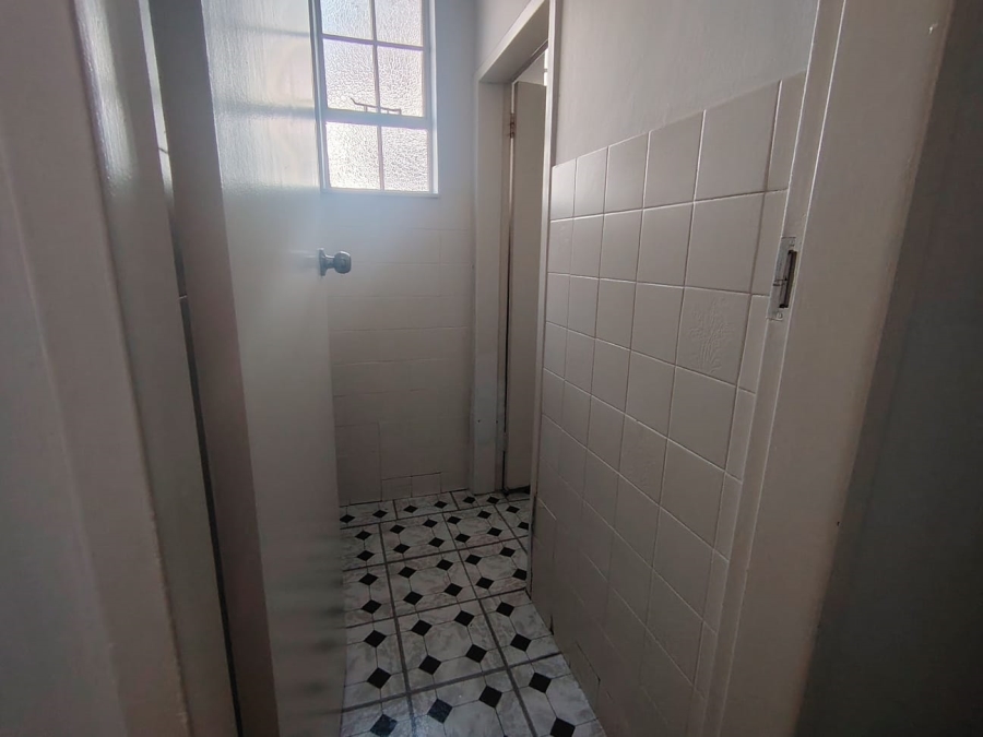 To Let Commercial Property for Rent in Bulwer KwaZulu-Natal