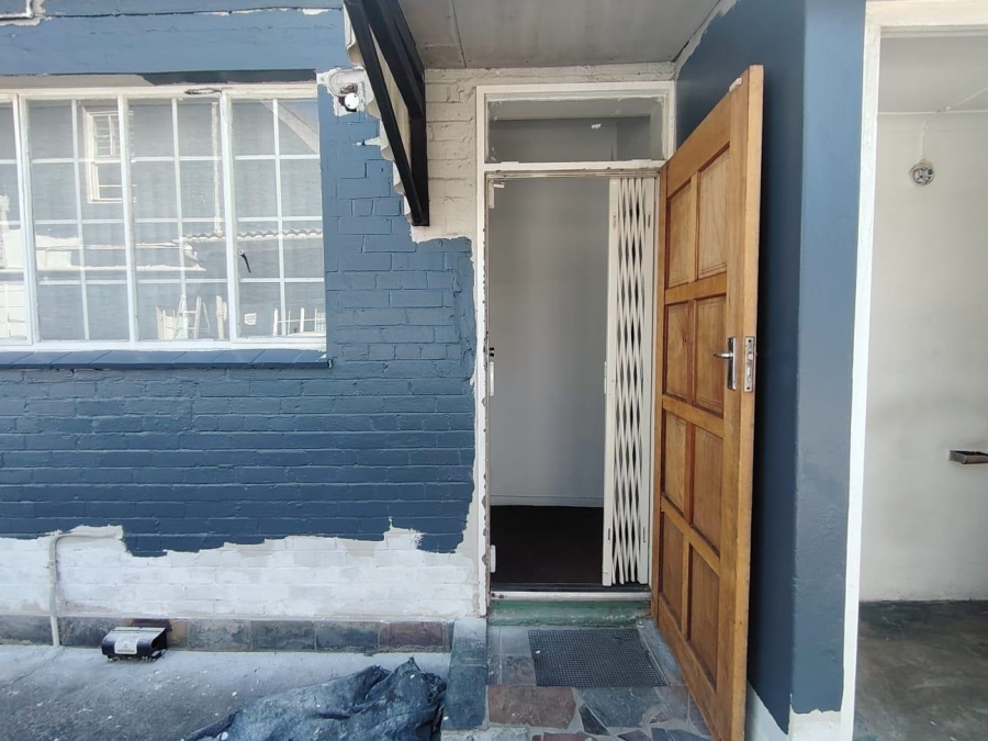 To Let Commercial Property for Rent in Bulwer KwaZulu-Natal