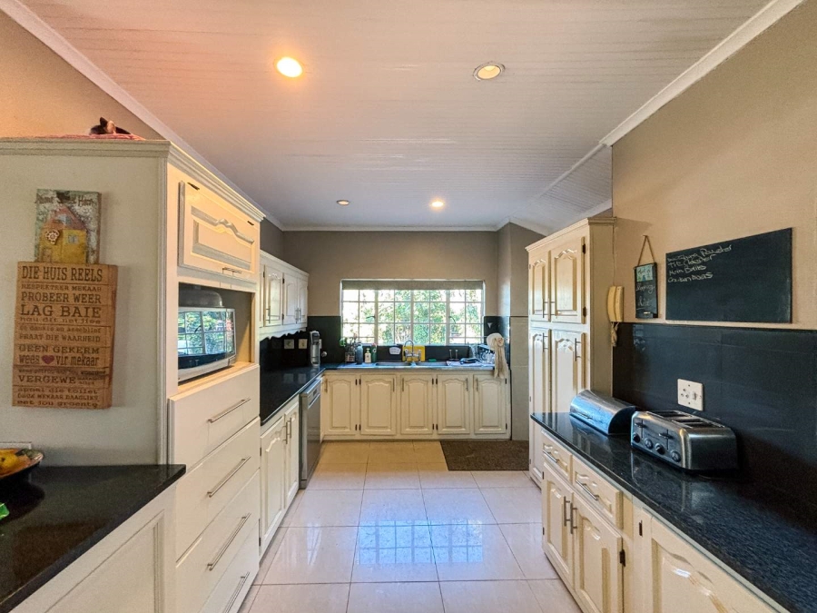 5 Bedroom Property for Sale in Oak Park KwaZulu-Natal