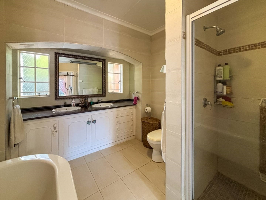 5 Bedroom Property for Sale in Oak Park KwaZulu-Natal