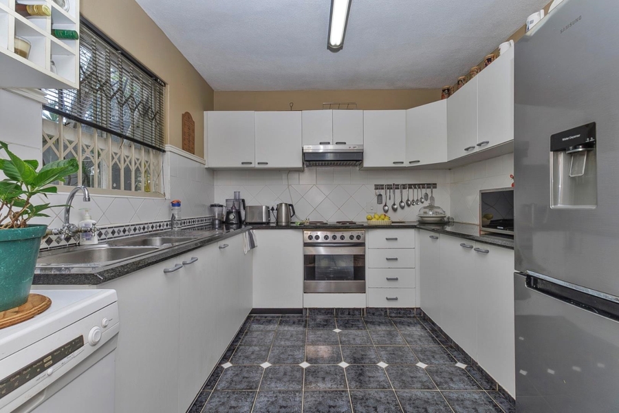 3 Bedroom Property for Sale in Kloof KwaZulu-Natal