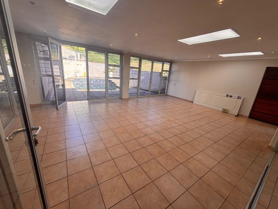 To Let 4 Bedroom Property for Rent in Chiltern Hills KwaZulu-Natal
