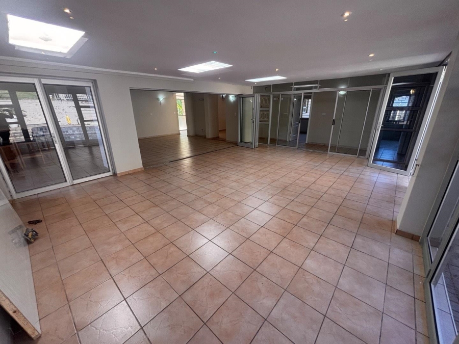 To Let 4 Bedroom Property for Rent in Chiltern Hills KwaZulu-Natal