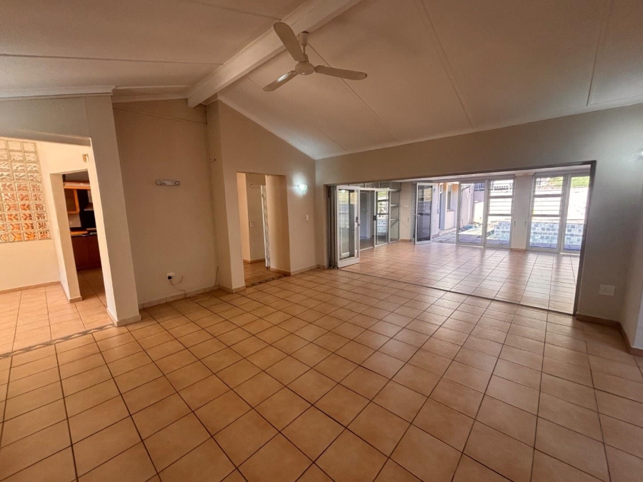 To Let 4 Bedroom Property for Rent in Chiltern Hills KwaZulu-Natal