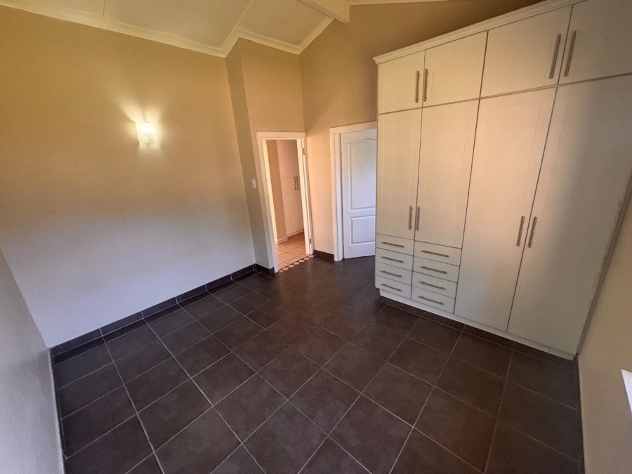 To Let 4 Bedroom Property for Rent in Chiltern Hills KwaZulu-Natal