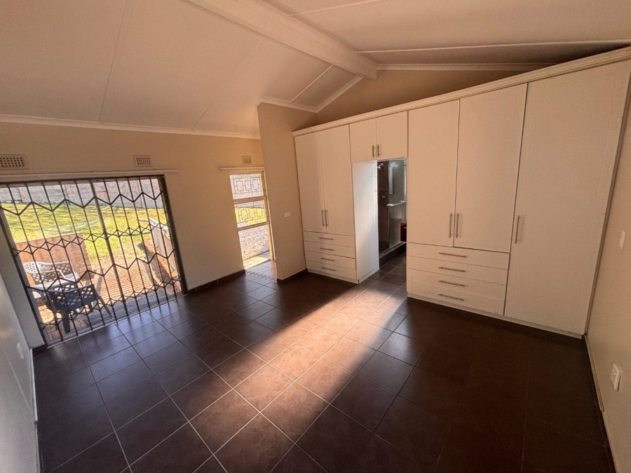 To Let 4 Bedroom Property for Rent in Chiltern Hills KwaZulu-Natal