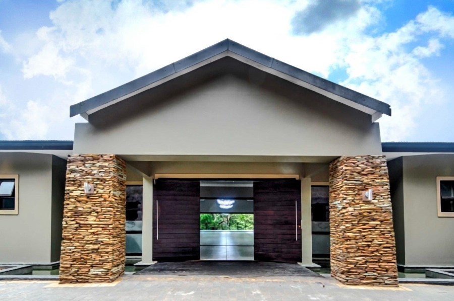 Commercial Property for Sale in Crestview KwaZulu-Natal