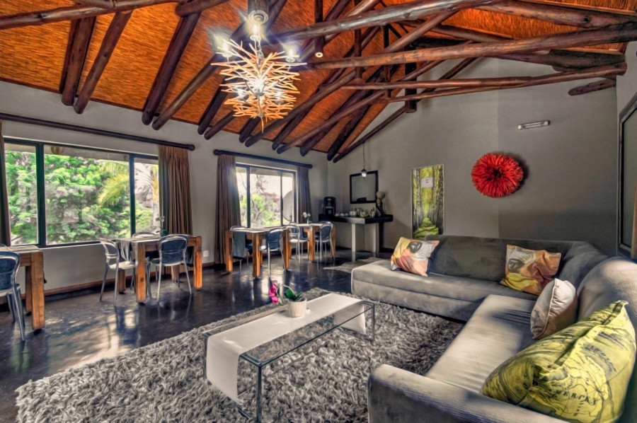 Commercial Property for Sale in Crestview KwaZulu-Natal