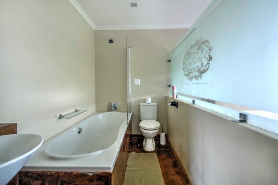 Commercial Property for Sale in Crestview KwaZulu-Natal