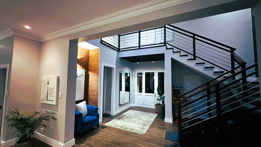 5 Bedroom Property for Sale in Kelso KwaZulu-Natal